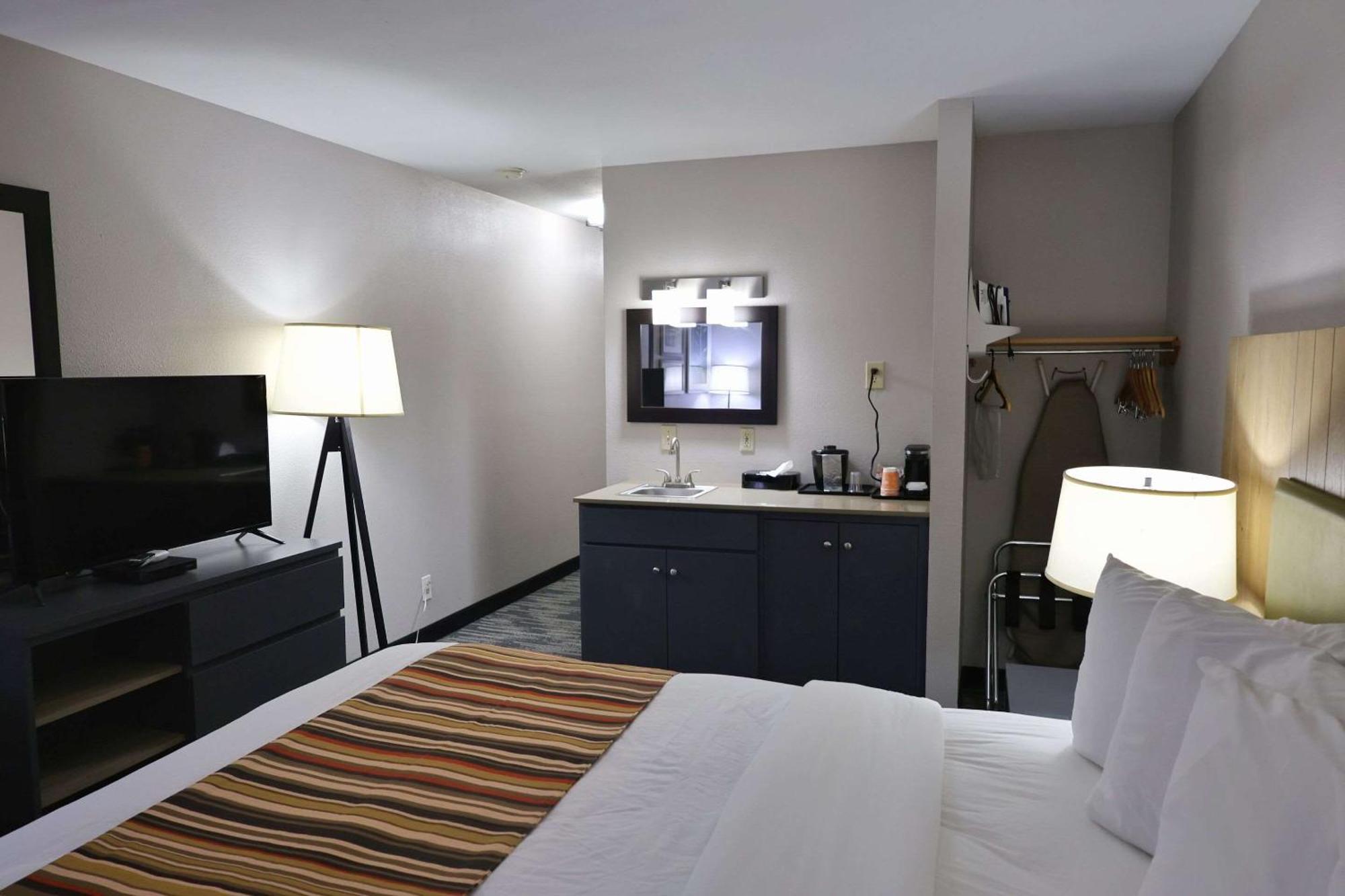 Country Inn & Suites By Radisson, Sparta, Wi Zewnętrze zdjęcie